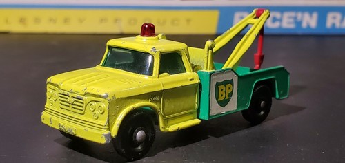 Matchbox Lesney No 13 BP Dodge Truck Wrecker Tow Truck with Red Hook w/BOX (2) - Picture 4 of 8