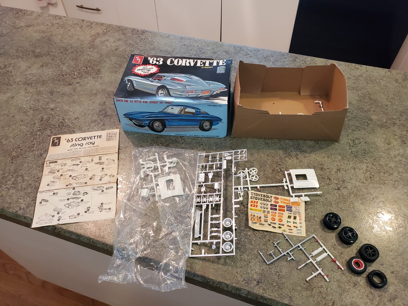 Vintage AMT Model Kit A163 1963 CORVETTE Stringray 125 Scale AS IS eBay