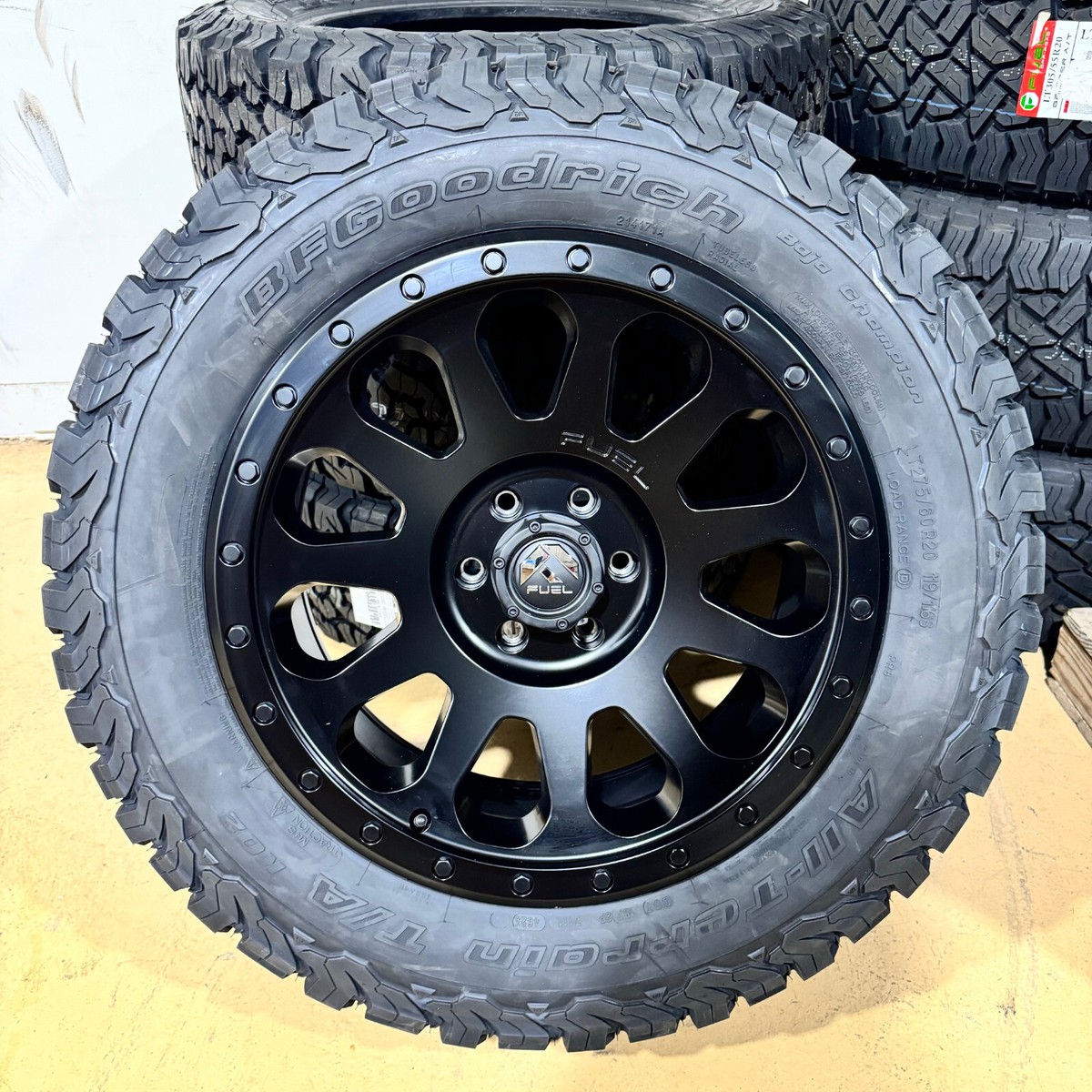 20x9 Fuel D579 Vector Black Wheels BFG 33