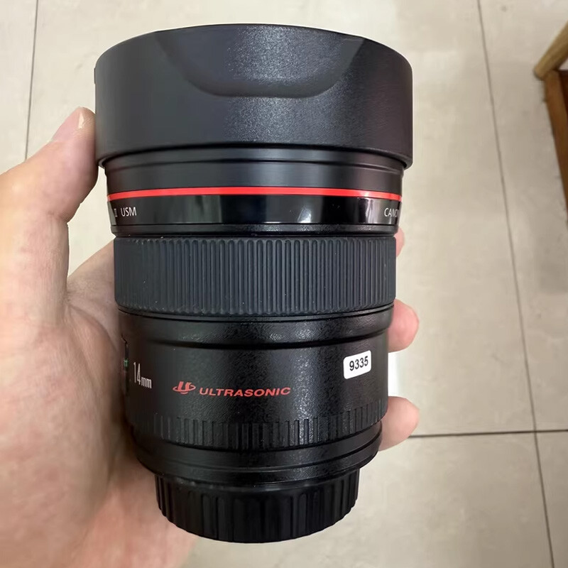 CANON EF14mm F2.8L II USM Lens for Canon EF mount -95% New