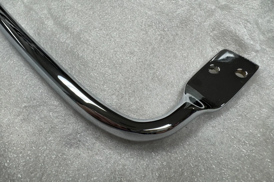 Mango de agarre original Triumph TR3 recromado Foto 3 de 4