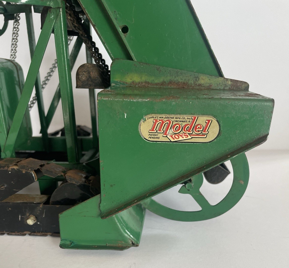 VINTAGE DOEPKE MODEL TOYS BARBER GREEN BUCKET LOADER