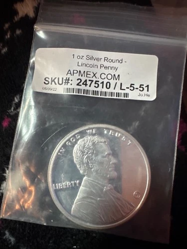 1 oz Silver Round .999 fine lincoln wheat cent