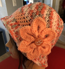 "B" Peach Gray White VINTAGE FLAPPER 20'S STYLE CLOCHE CROCHET HAT FLOWER NEW
