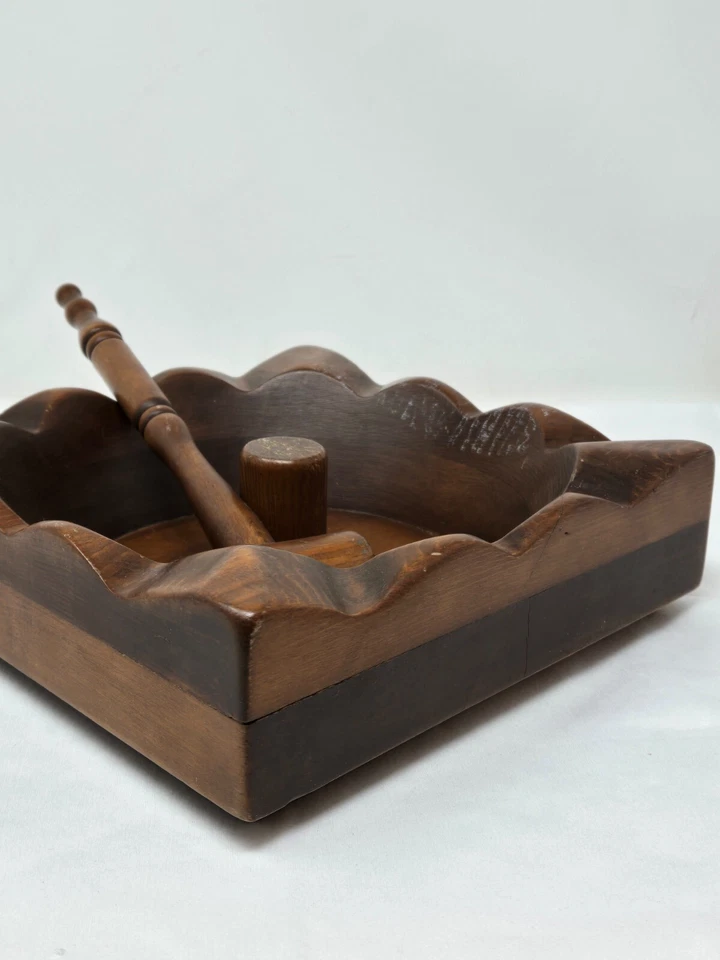 VINTAGE MCM HANDCRAFTED WALNUT WOOD NUTCRACKER BOWL WITH MALLET 9.5" - Image 3 of 4