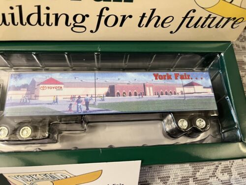 York Fair 2003 Tractor Trailer Building For The Future #551 of 720 1:80 Scale - Picture 3 of 9