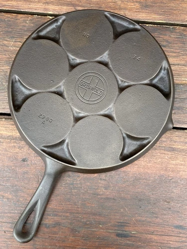 Griswold Cast Iron Small Logo Plett Pan