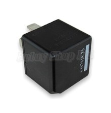 Volvo (15-22) 4-Pin Multi Use Black Relay 8888301319 30765043 Tyco V23136-B1-X93