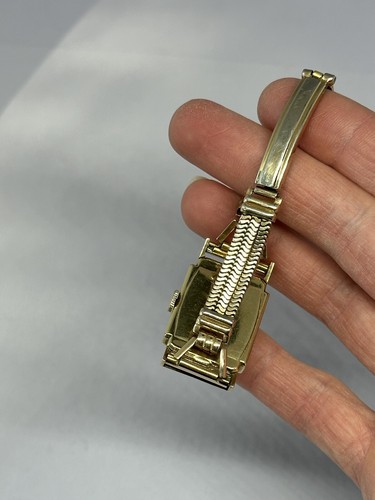 1942 ELGIN 557 15 Jewels Manual WindUp 10k Gold Filled Kreisler Band Wrist Watch - Picture 4 of 24