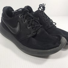 roshe two triple black