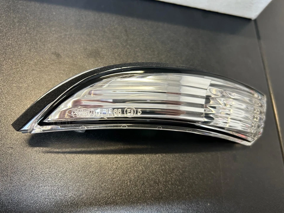 LUCE RETROVISORE SPECCHIETTO SX ORIGINALE  FORD BMAX 2012-2017 FIESTA 2008-2019  - Immagine 3 di 4