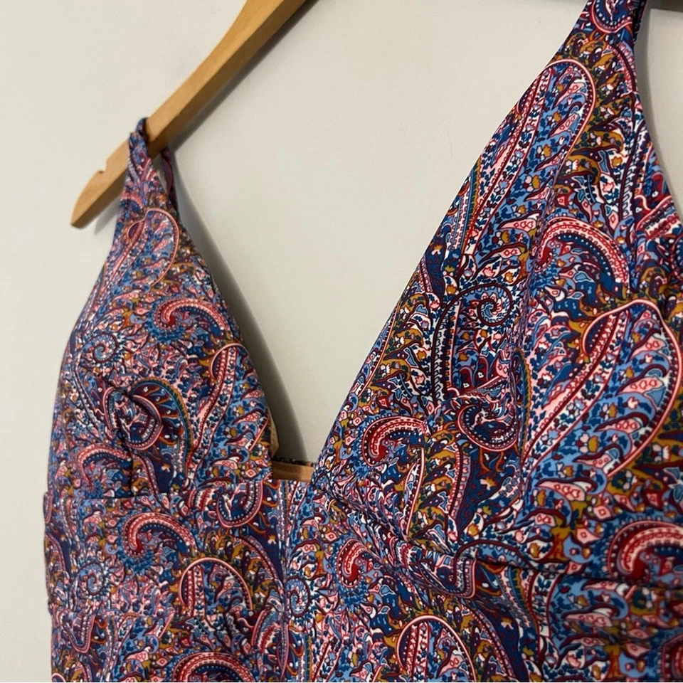 Traje de baño J.Crew Plunge cuello en V de una pieza en Liberty® Tropical Prince cachemir Foto 2 de 4