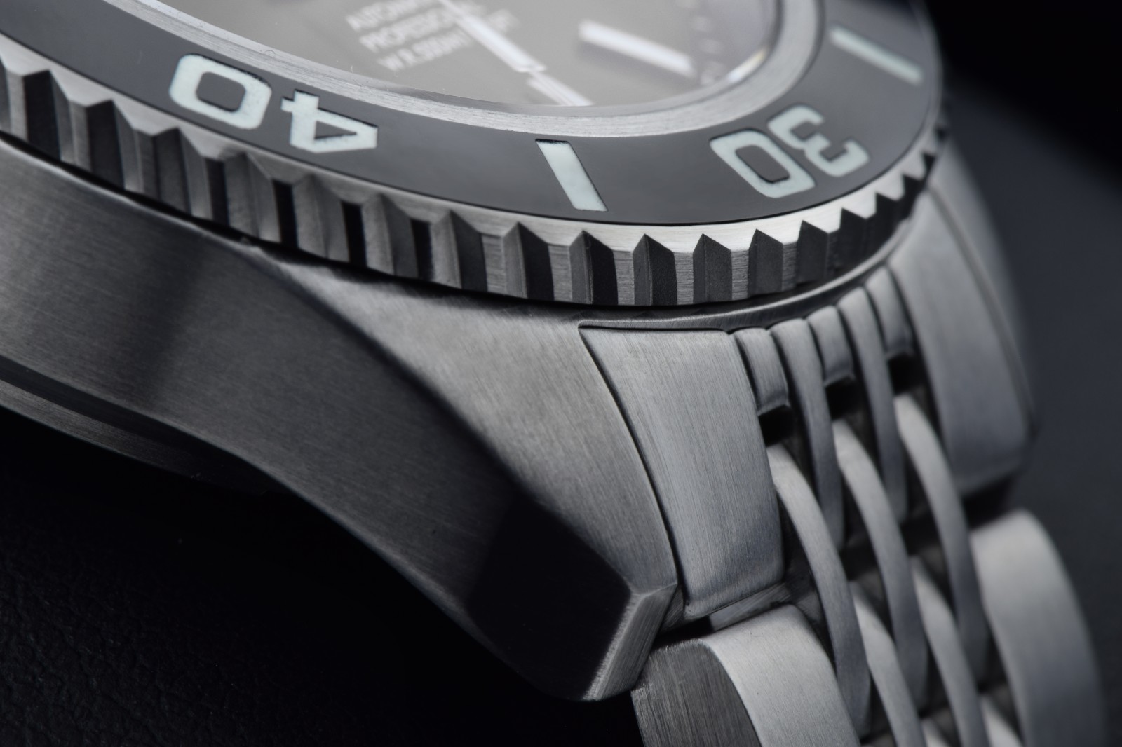 ARAGON A616BLK EVO NH35 44mm