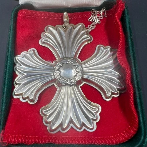 Reed and Barton Sterling Silver 1996 Christmas Cross Ornament