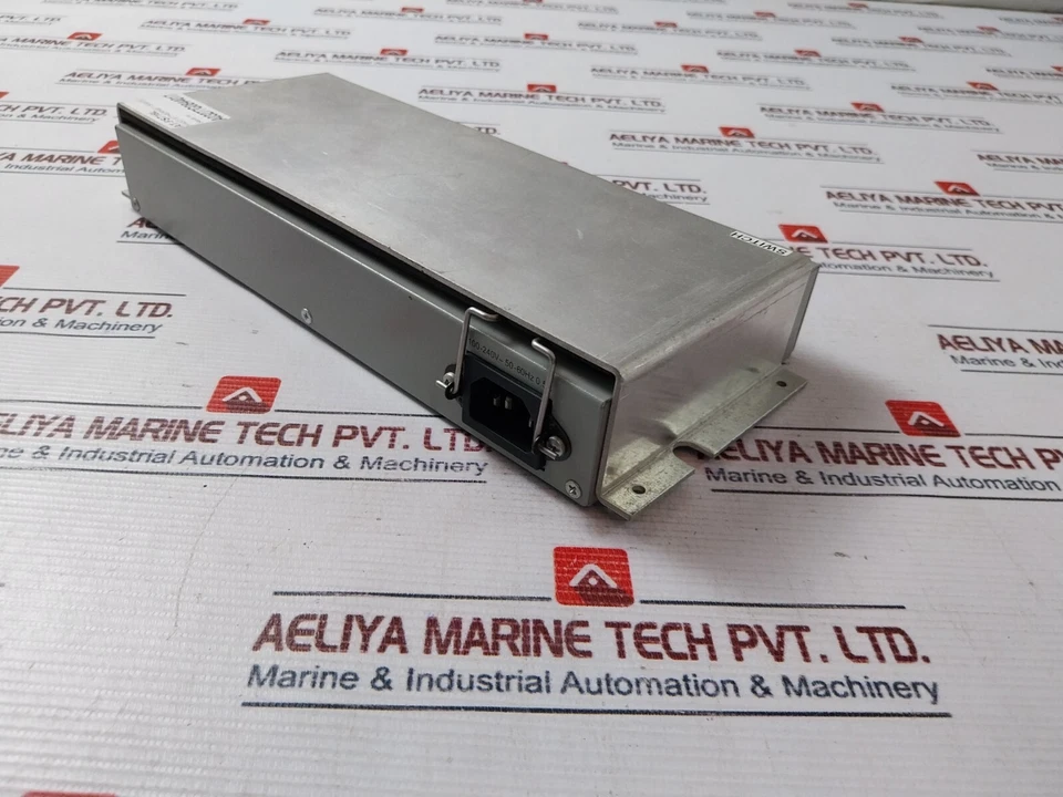 Allied Telesis AT-FS716L Fast Ethernet Switch 100-240 VAC 50-60Hz 0.5A 16-Port - Image 4 of 4