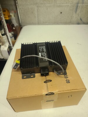 Ford Audio System F6XF-18C807-AA JBL Amplifier 