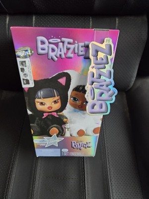 Bratz Bratziez Iconz Series Plush Blind Box with Charm Clip