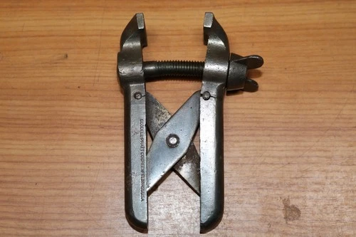 Vintage Goodell-Pratt USA Parallel jewellers  hand held vice vise