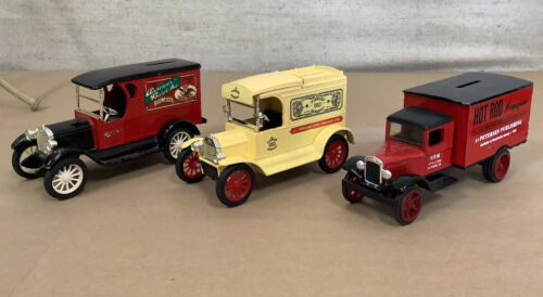 LOT of 3 Diecast Trucks, Cars Coin Banks - ERTL USA - Picture 1 of 8