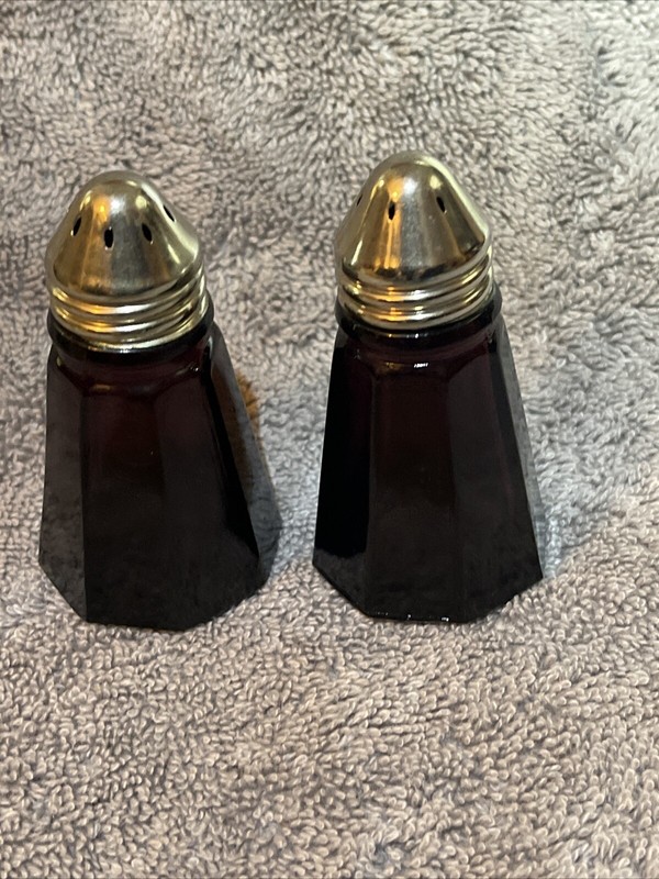 Vintage 1950s  Moroccan Amethyst Salt & Pepper Shaker Set By Hazel Atlas