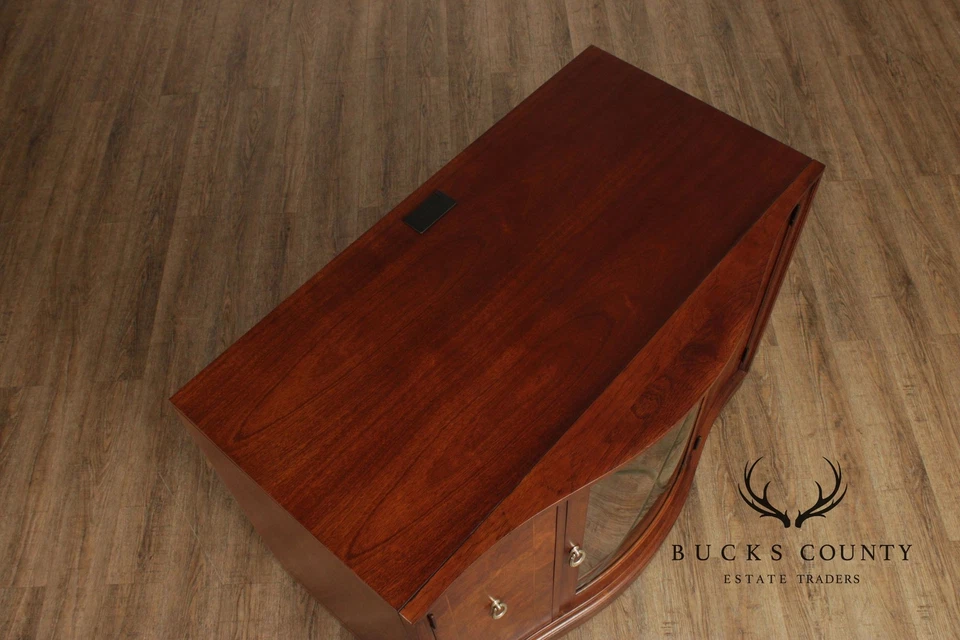 Gabinete multimedia Thomasville 'Bogart' caoba Foto 4 de 4