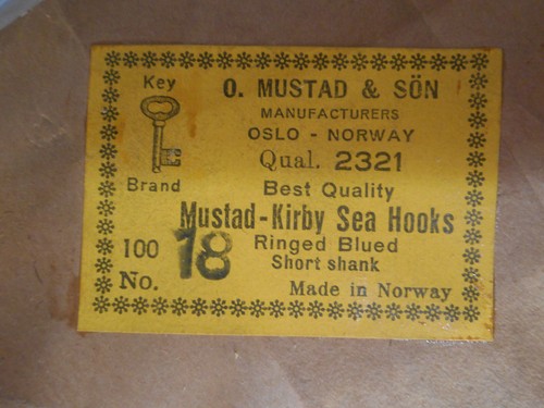 100 MUSTAD #18 CHIAVE MOSCA/ESCA MARCA KIRBY GANCI MARE ANELLI BLU GAMBO CORTO 2321 - Foto 4 di 4