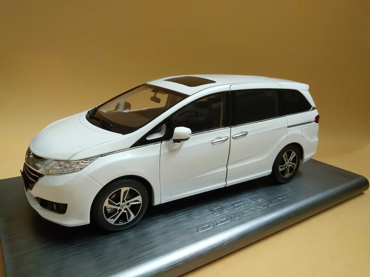 1/18 Honda ODYSSEY 2016 MPV Diecast Model Car Toy Hobby
