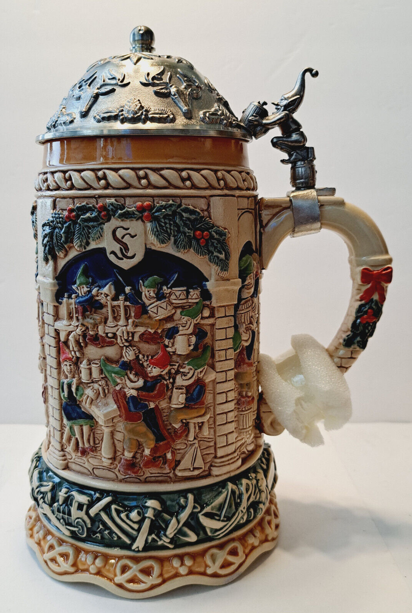 2017 HALLMARK KEEPSAKE ELF FESTIVITIES BEER STEIN 34 OZ--CERAMIC