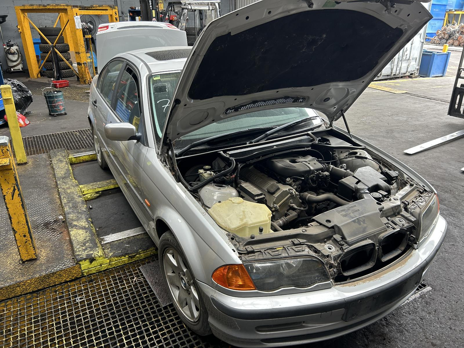 BMW 3 Series Left Corner Light E46 09/1998-09/2001 - thumbnail 6