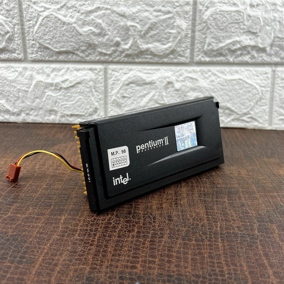 SL264 Intel Pentium II 233MHz 66MHz FSB 512KB L2 Cache Socket Slot 1 Processor - Image 4 of 4