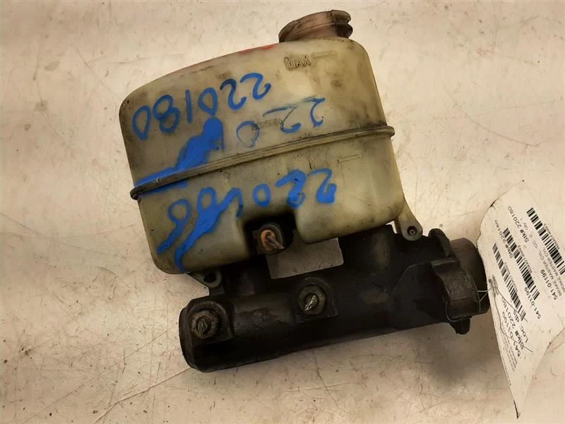 GMC SIERRA 1500 1999 2000 2001 2002 camioneta cilindro maestro de freno 18048539 Foto 3 de 4