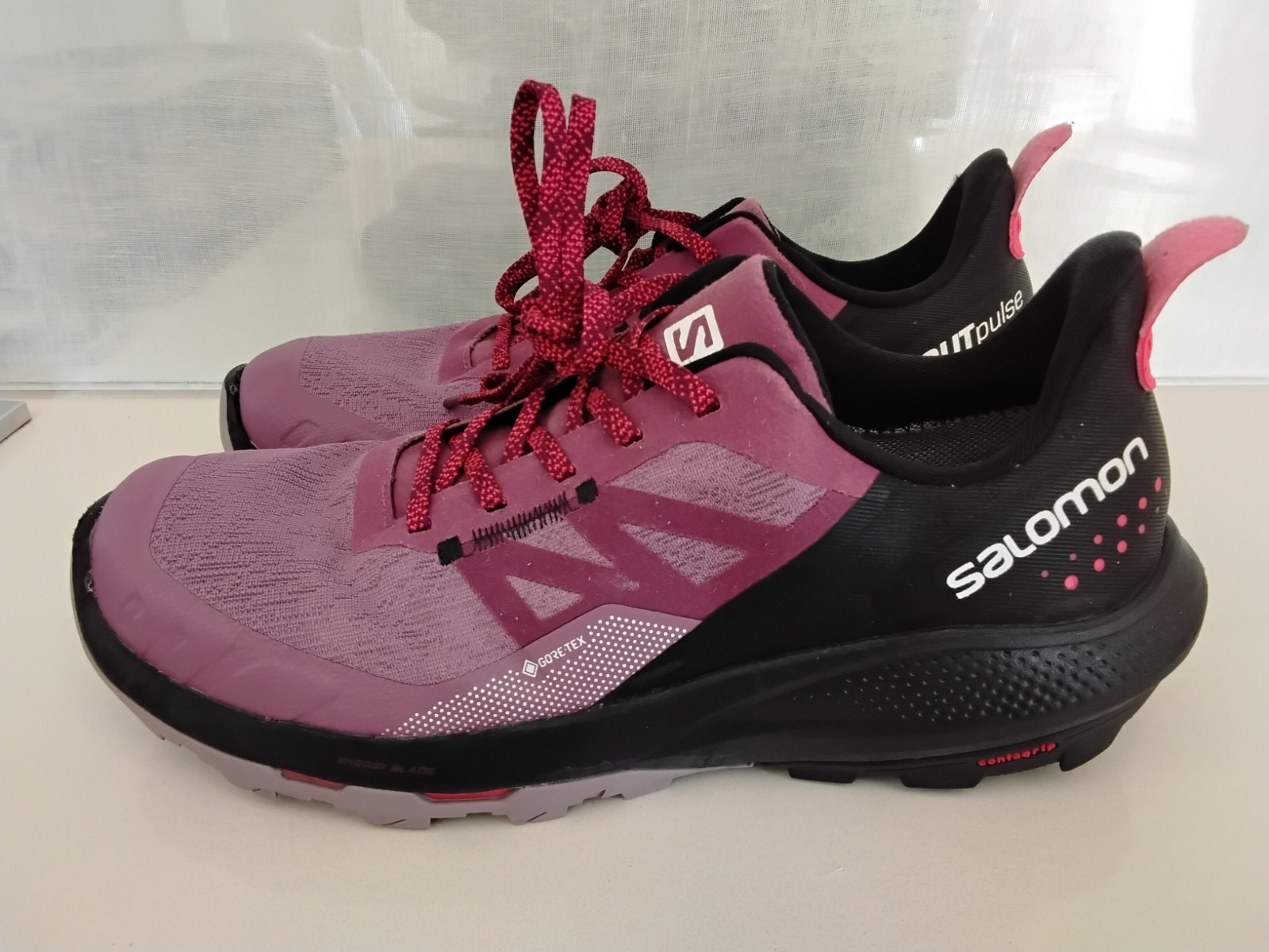 Scarpe da trekking Salomon Out pulse Gore Tex GTX sneakers taglia 9 5 donna nero rosa