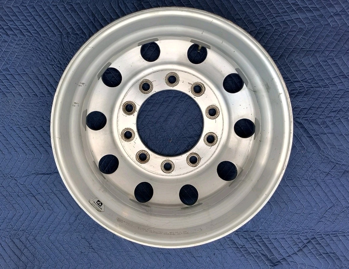 【在庫限り】アルコア DURA-BRIGHT® 22.5インチホイール ALCOA DuraBright 22.5 x 8.25 Heavy Duty Wheel. 10x285mm Hub Pilot