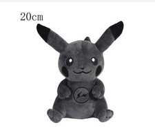 Pikachu Black Plüschtier 20 cm – Pokémon Kuscheltier – Weiches Spielzeug Kinder