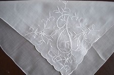 VINTAGE HANKIE MONOGRAM INITIAL "G" WHITE ON WHITE COTTON FLORAL EMBROIDERY