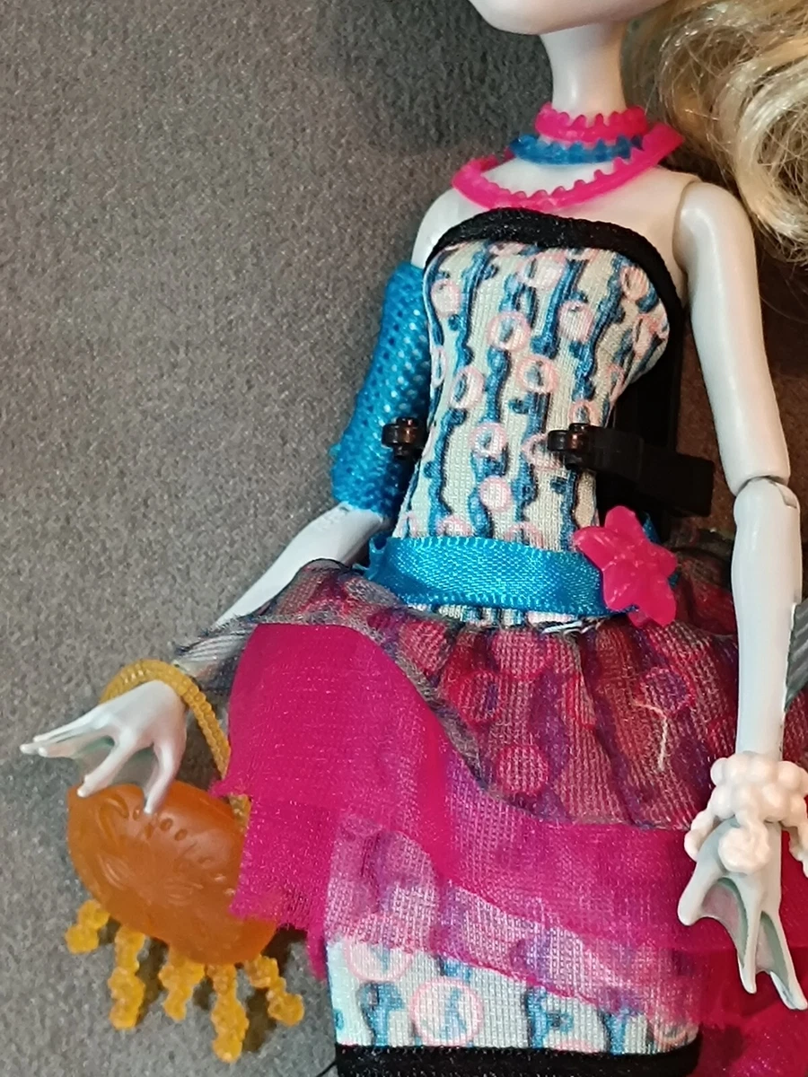 MONSTER HIGH G1 - Muñeca LAGOONA BLUE serie "DOT DEAD GORGEOUS" con stand/peine
