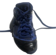 BLUE AND BLACK UNDER ARMOUR BASKETBALL SHOE SIZE 5Y USA, 4.5 UK