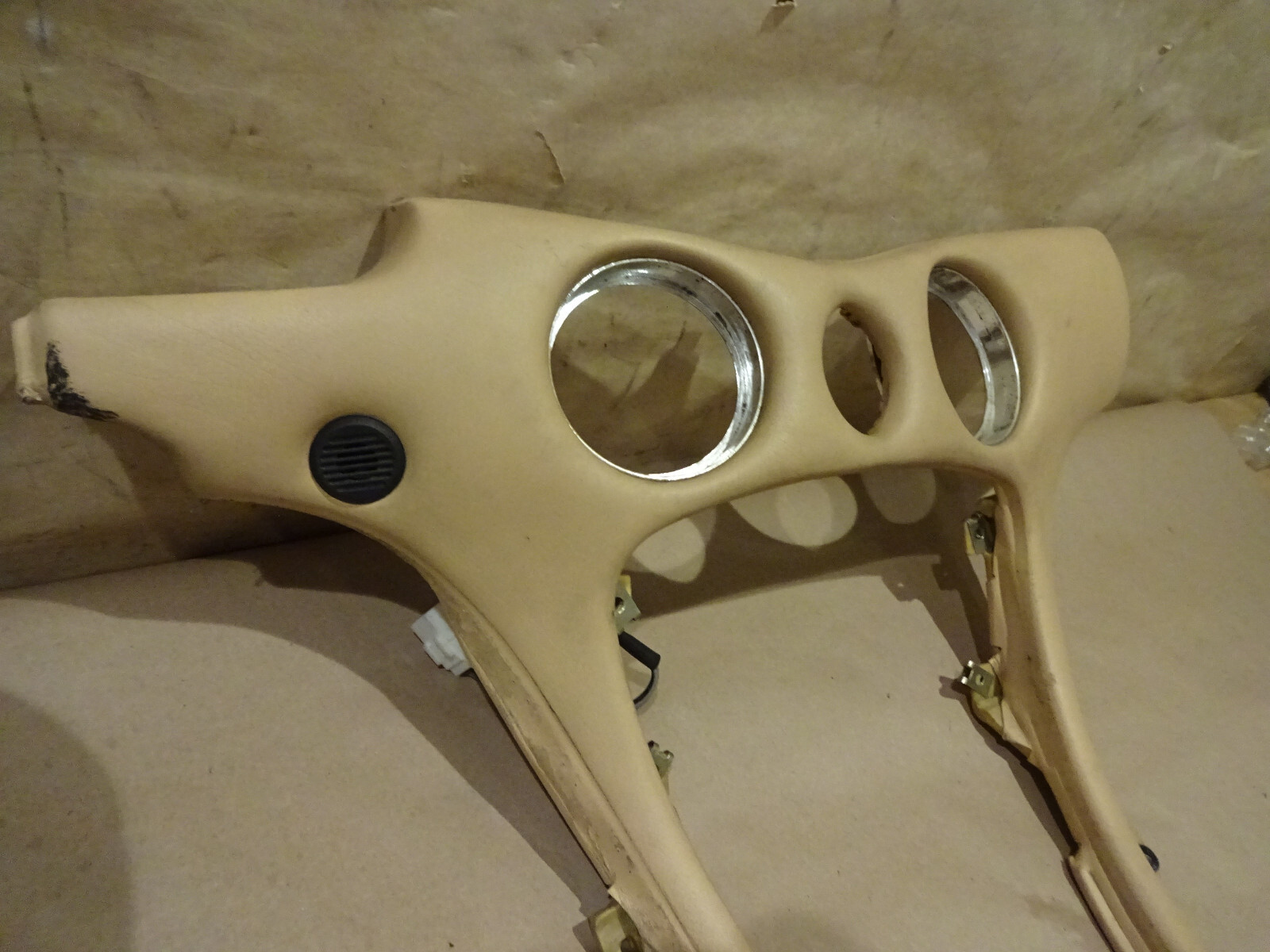 Maserati 4200 - Central Body In The Dashboard Beige - P/N  66062600