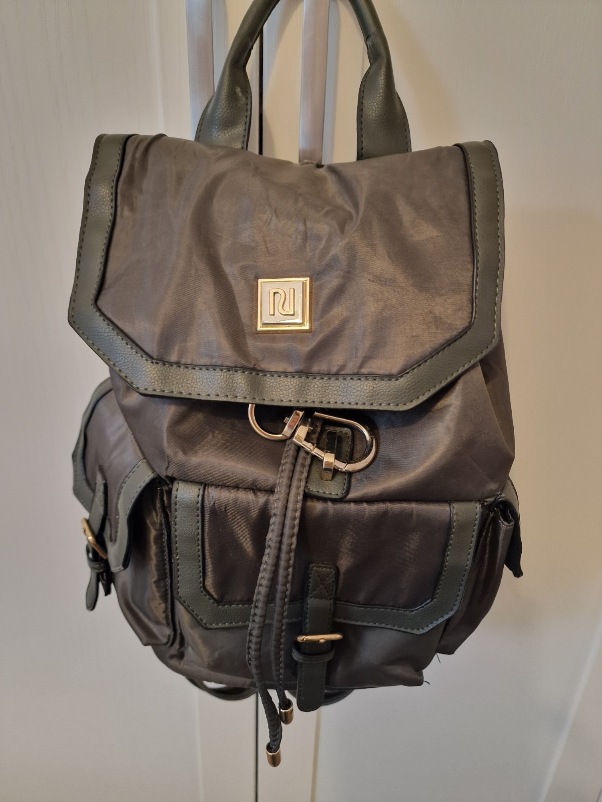 River Island Khaki Large Back Pack Used Loads Of Space Excellent Condition image 2