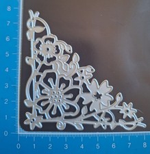 Metalowe matryce do cięcia Kwiatowy narożnik kwiatowy z darmową podkładką W bardzo dobrym stanie