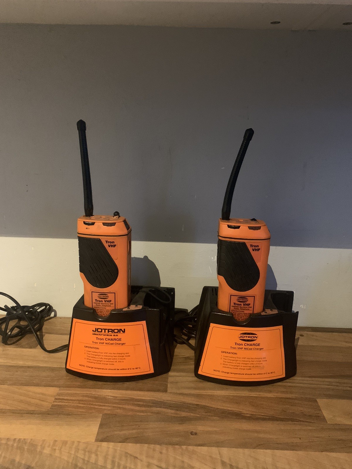 2x JOTRON Tron VHF GMDSS Maritime VHF Radio Phone  Tron 93080 Charging Station