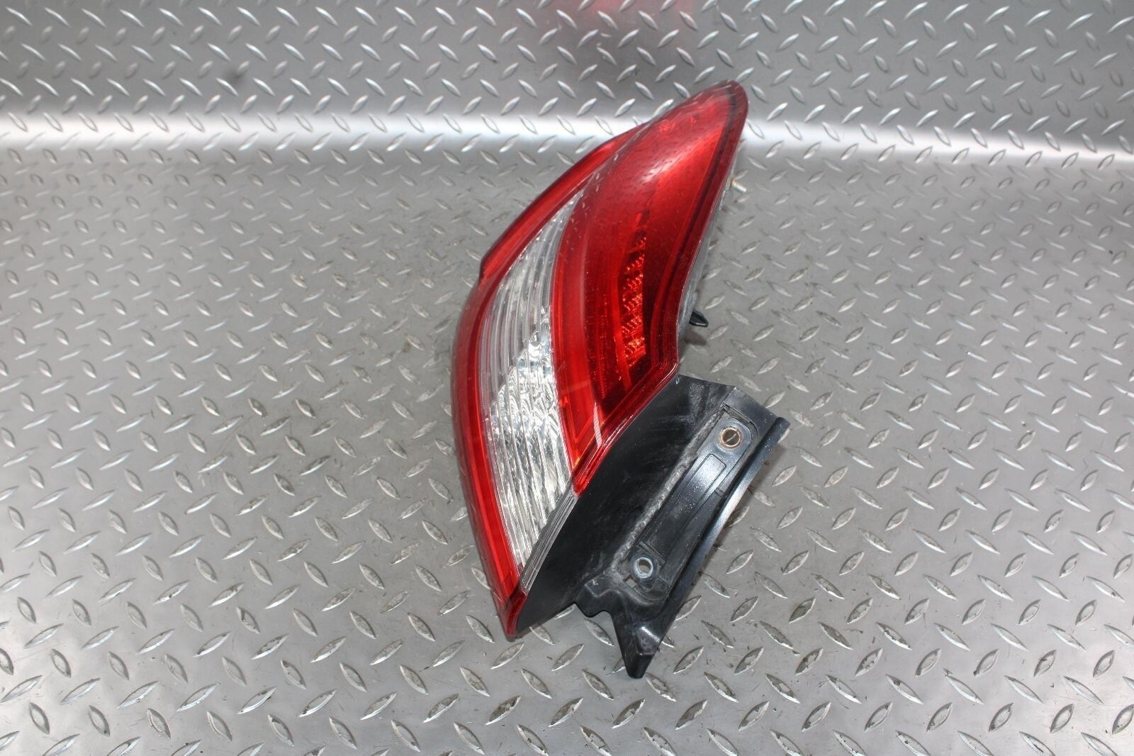 Maserati Ghibli 2014-2020 Left Light lens
