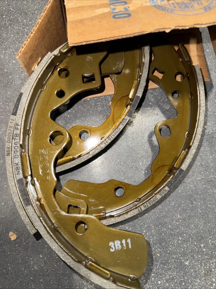 Ford F7CZ-2200-AA - Kit Zapata Freno Pinza Mercury Tracer 97-99 Escort 97-03 Foto 2 de 4