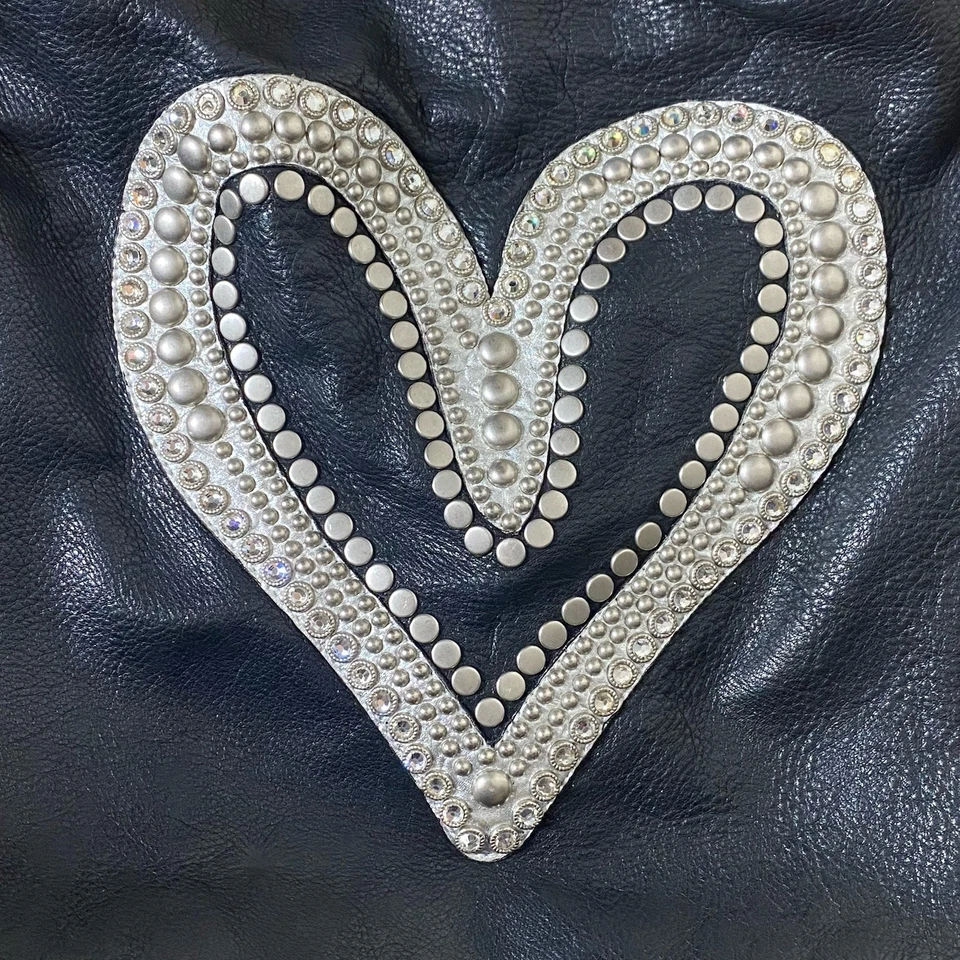 LeatheRock EE. UU. Cuero Negro Tachonado Bolso de Hombro Cartera Hecho en EE. UU. Corazón Foto 2 de 4