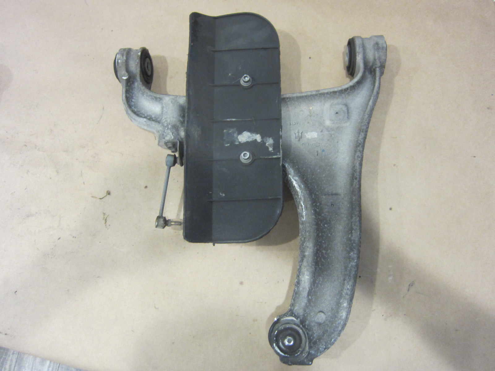 Maserati Quattroporte - LH  Rear Lower Control Arm/ Suspension. Part#198952