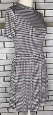 Forever 21 Short Sleeve Check Print Open Back A-Line Dress Small Black & White