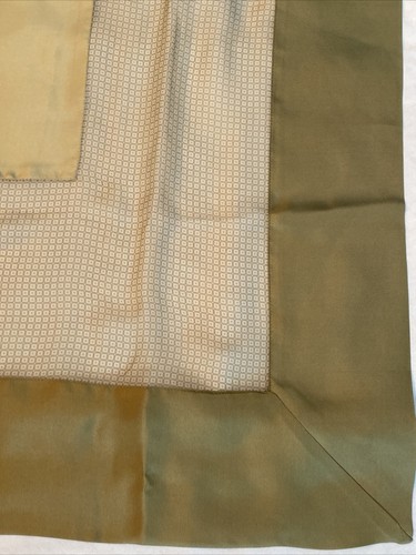 Worth 100% Silk Scarf Mouselline Green 34” Square Made In Italy Sheer & Opaque - Picture 5 of 12