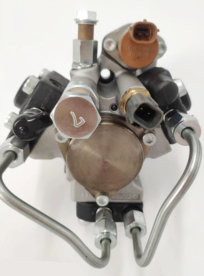 Bomba de inyección de combustible 294050-0171 ME306389 se adapta a Mitsubishi Fuso FK 260 2010 piezas Foto 2 de 3