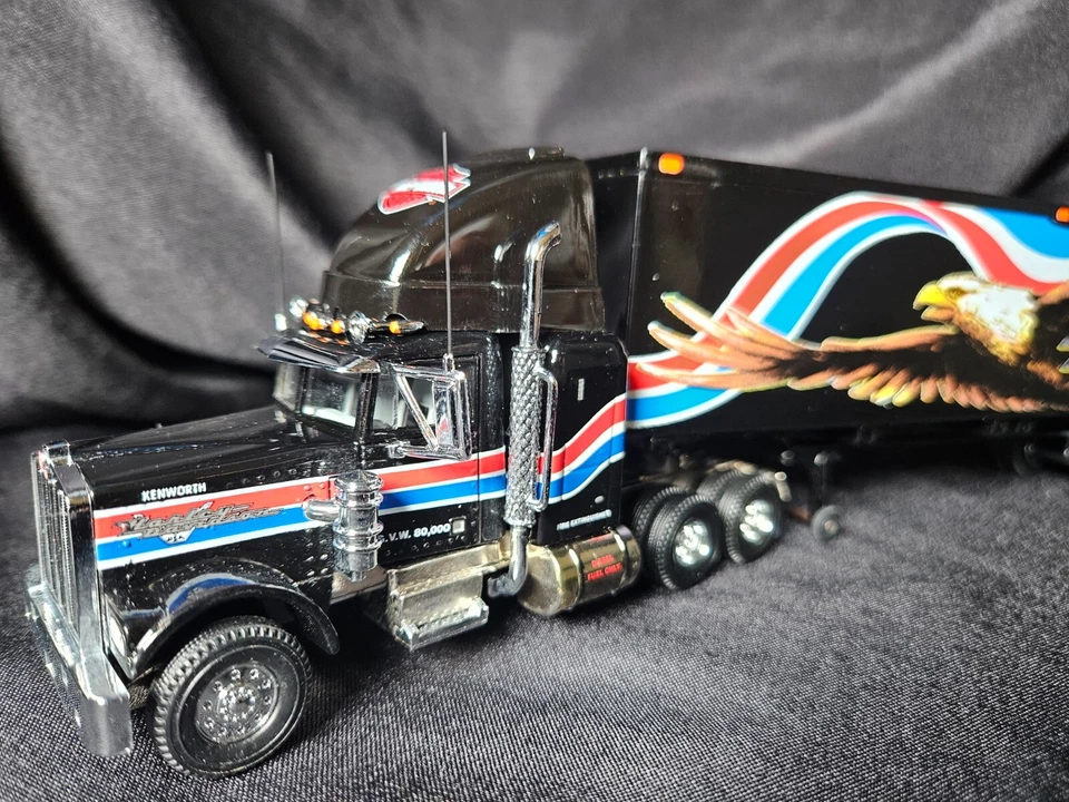 Remolque tractor Matchbox Harley Davidson Kenworth escala 1:50 Inv. #1707 Foto 2 de 4