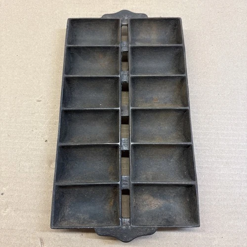 Vintage Cast Iron Griswold No. 11 French Roll Pan ~ New England Style 950